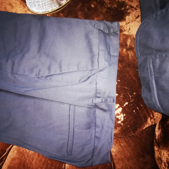 Beautifully tailored pant suit - Picture 4 of 4